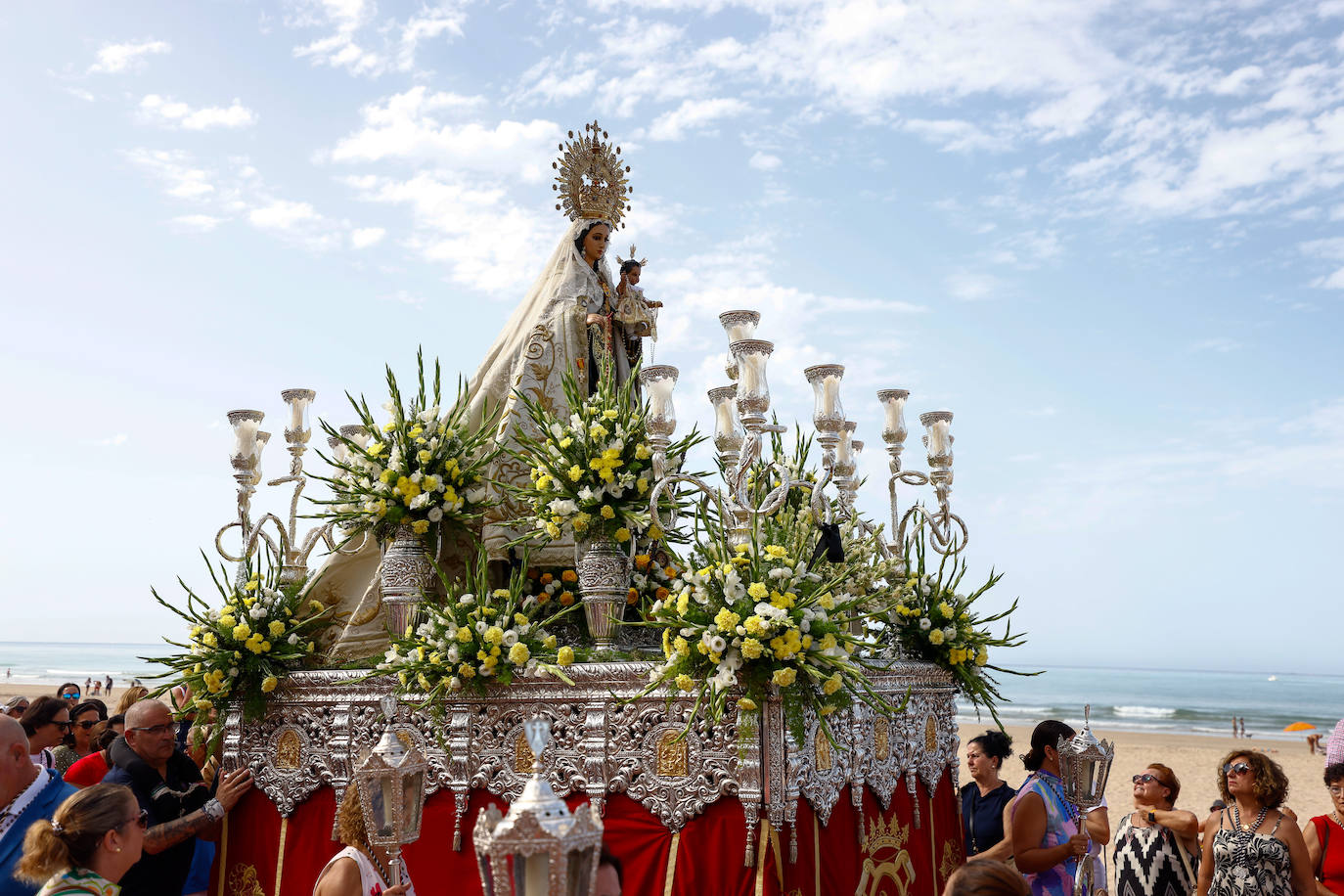 La devoción se desborda con la festividad de la Virgen del Carmen, patrona de las gentes de la mar