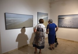 Carmen Bustamante presenta la muestra ‘El mar deshabitado’ en la Fundación Cajasol