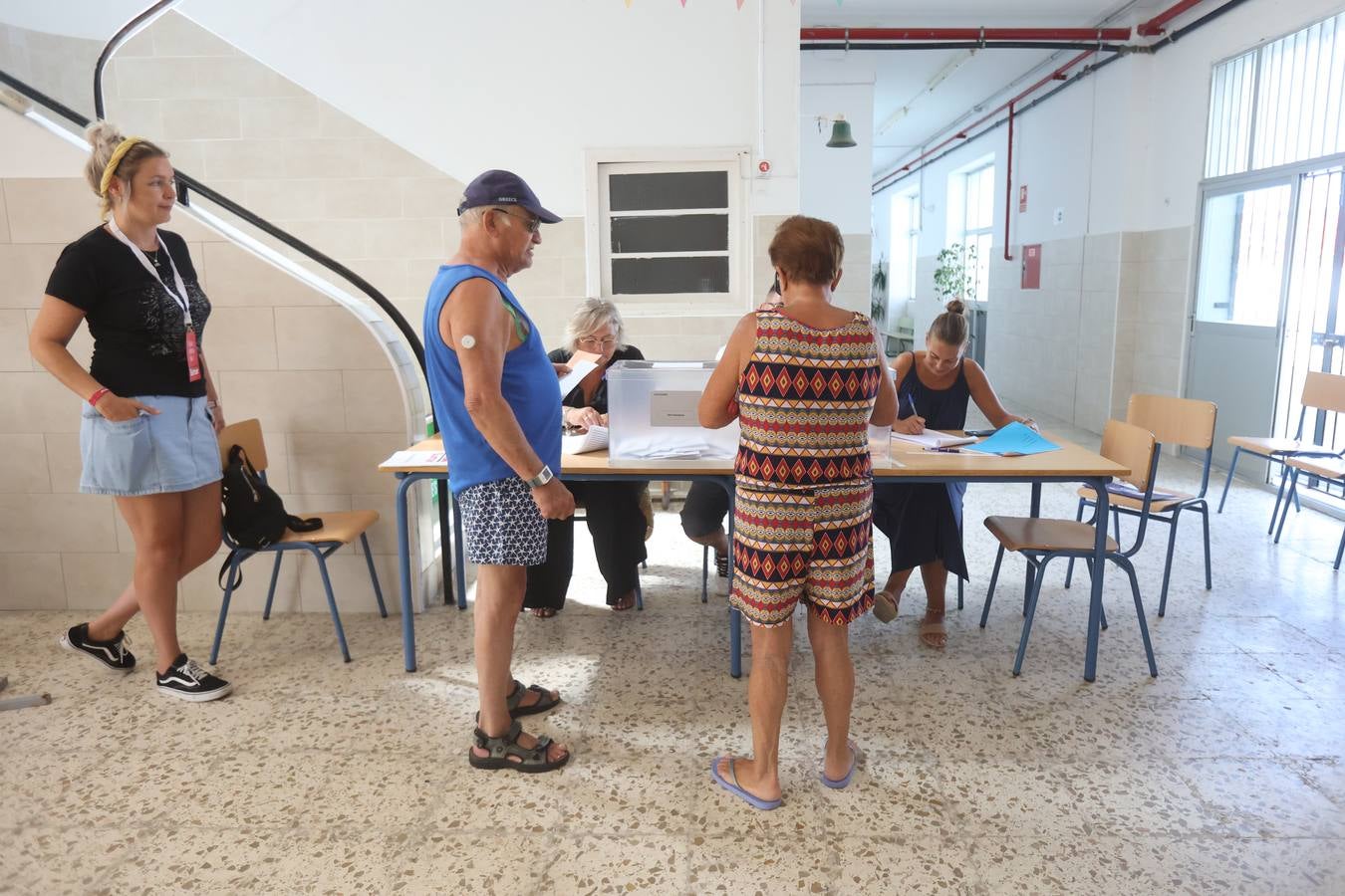 Fotos: Ambiente playero en una jornada electoral decisiva