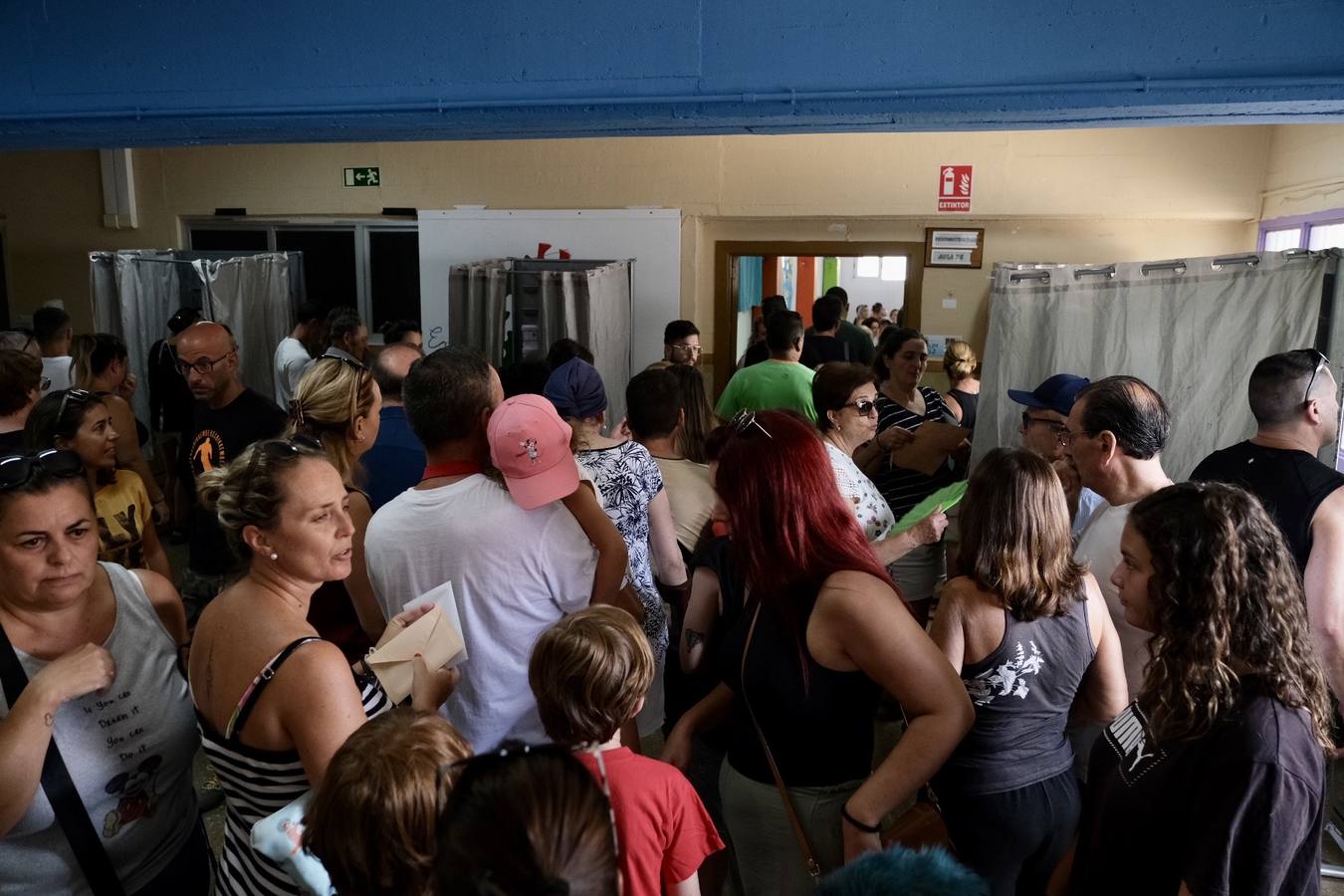 Fotos: Ambiente playero en una jornada electoral decisiva