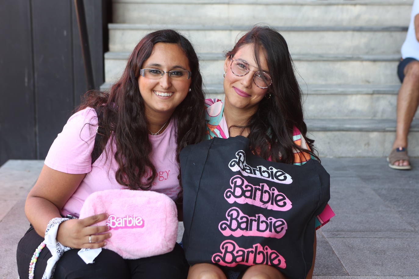 FOTOS: Barbie enamora al público y tiñe los cines de Cádiz de rosa