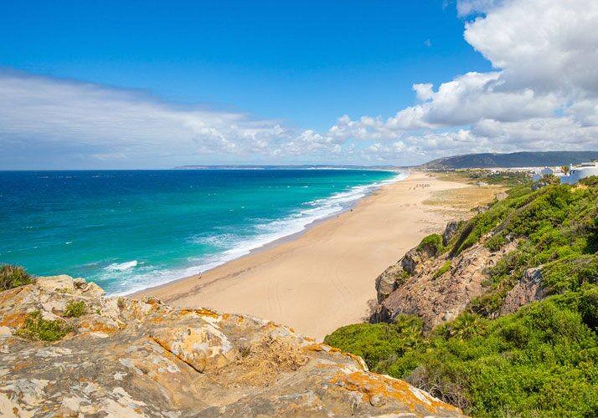 Playa de Atlanterra, una de las más impresionantes de Cádiz