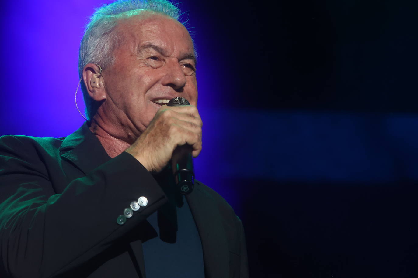 Fotos: Víctor Manuel hace latir Chiclana con recuerdos de una vida