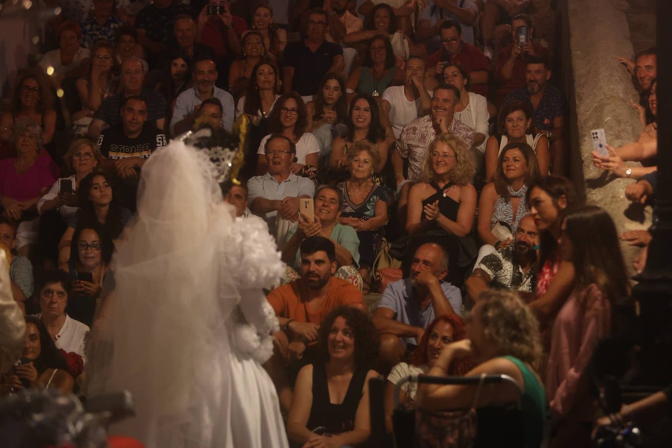 Grandes coplas en el regreso del Carnaval de verano a Cádiz