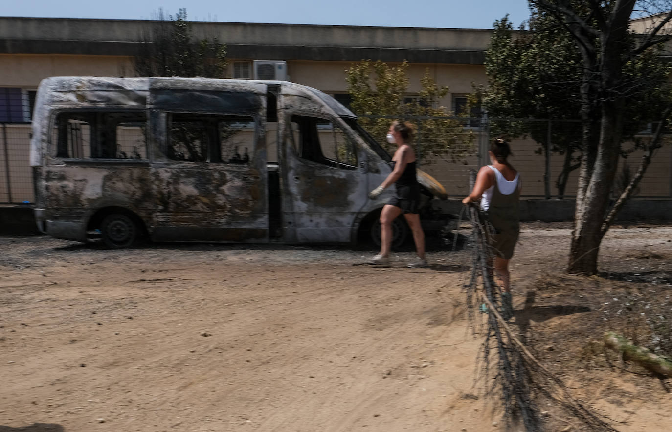 El día después en Puerto Real: la ciudad despierta entre las cenizas