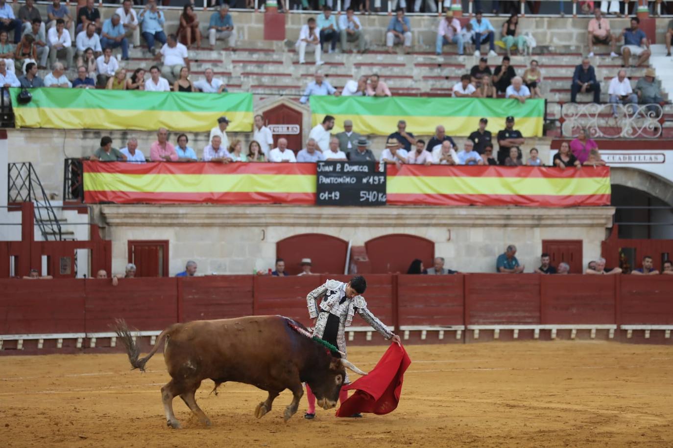 FOTOS: Morante, Talavante y Aguado en la plaza de toros de El Puerto