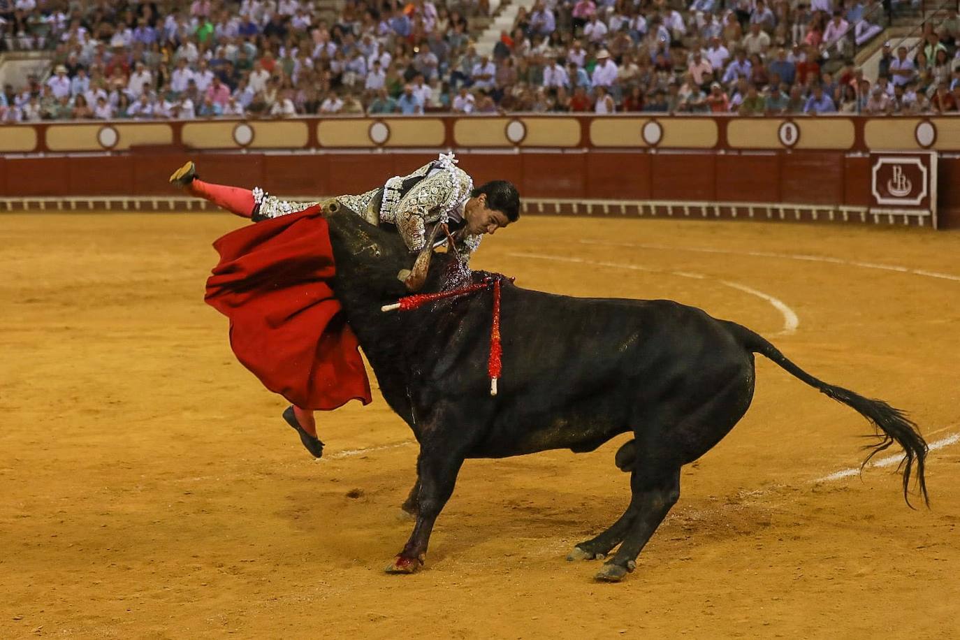 FOTOS: Morante, Talavante y Aguado en la plaza de toros de El Puerto