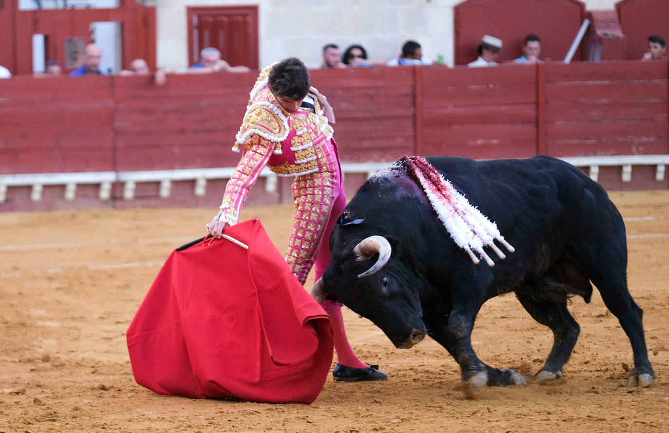 En imágenes: La cornada a Daniel Luque en El Puerto