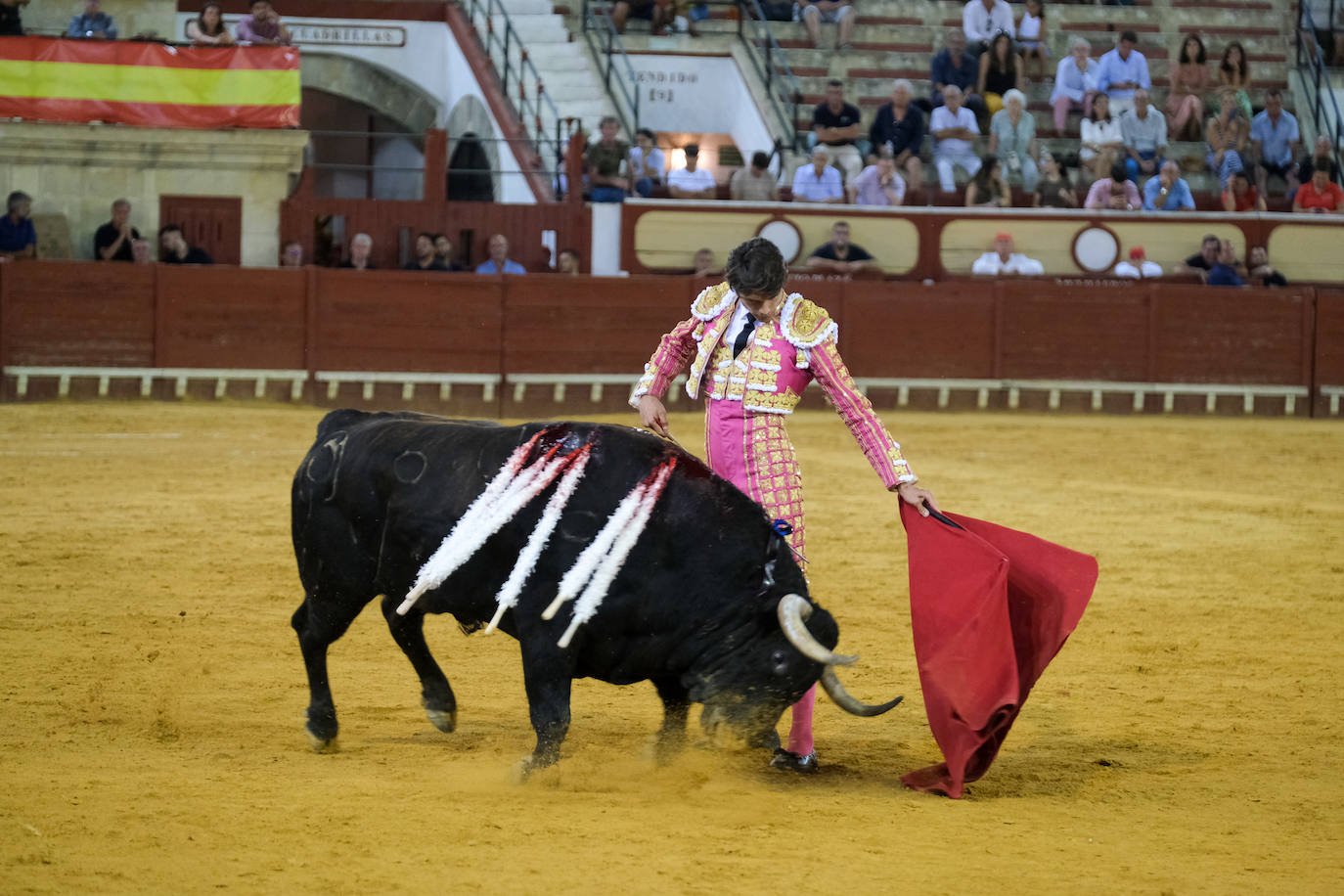 En imágenes: La cornada a Daniel Luque en El Puerto