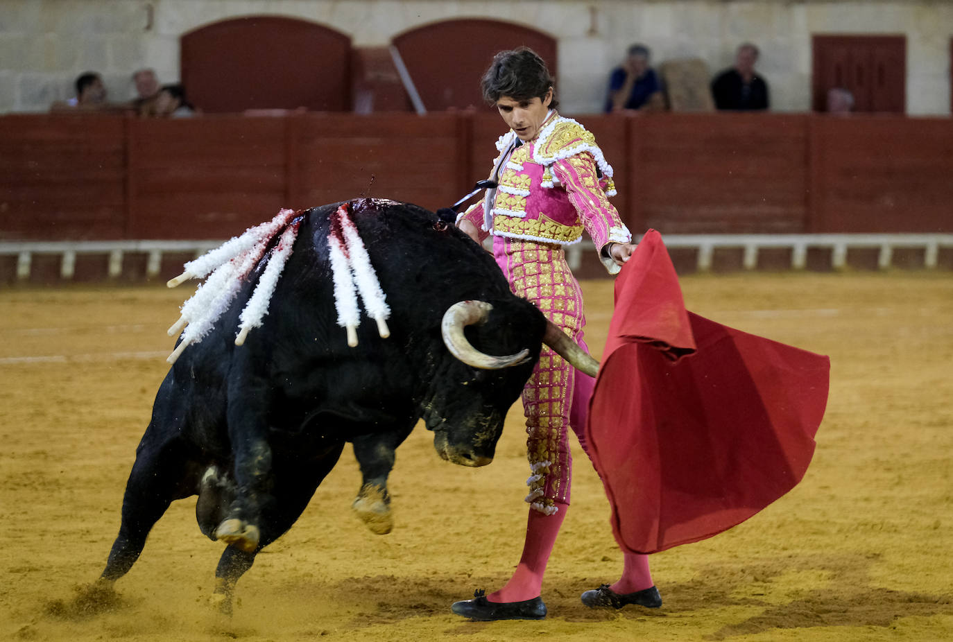 En imágenes: La cornada a Daniel Luque en El Puerto