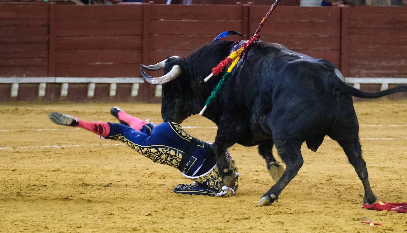 En imágenes: La cornada a Daniel Luque en El Puerto
