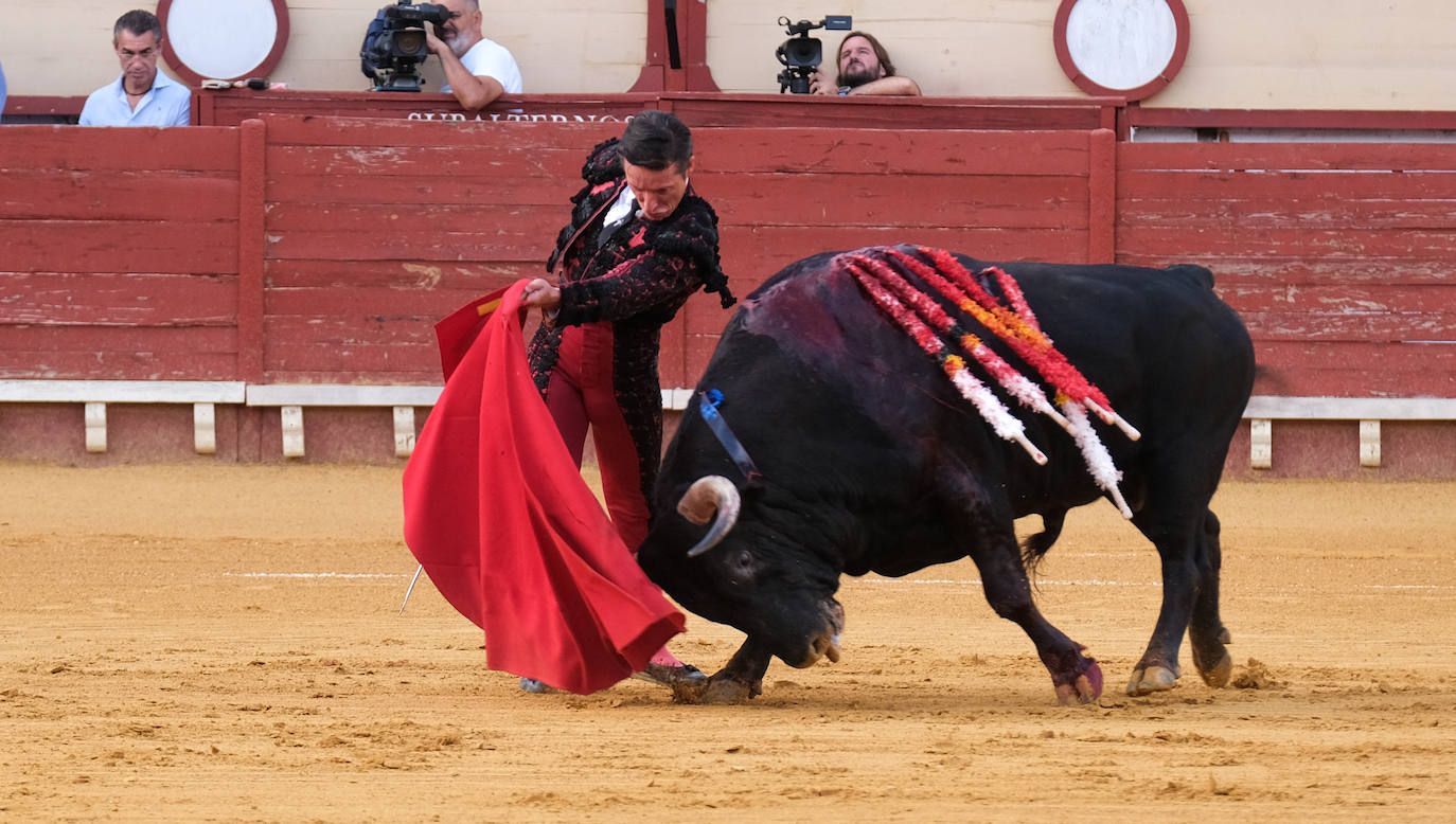 En imágenes: La cornada a Daniel Luque en El Puerto