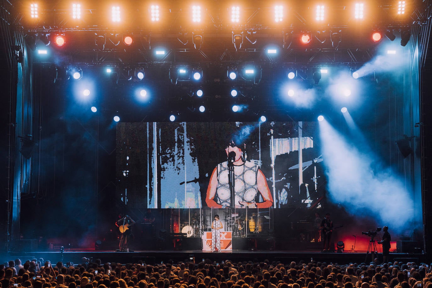 Fotos: Placeres y pecados se fusionan en la voz de Vanesa Martín en Concert Music Festival