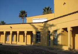 Licitadas por más de 227.000 euros las obras para mejorar la cubierta de la Escuela de Hostelería de San Roque