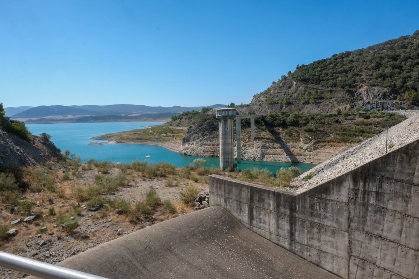 Fotos: El alarmante estado del embalse de Guadalcacín