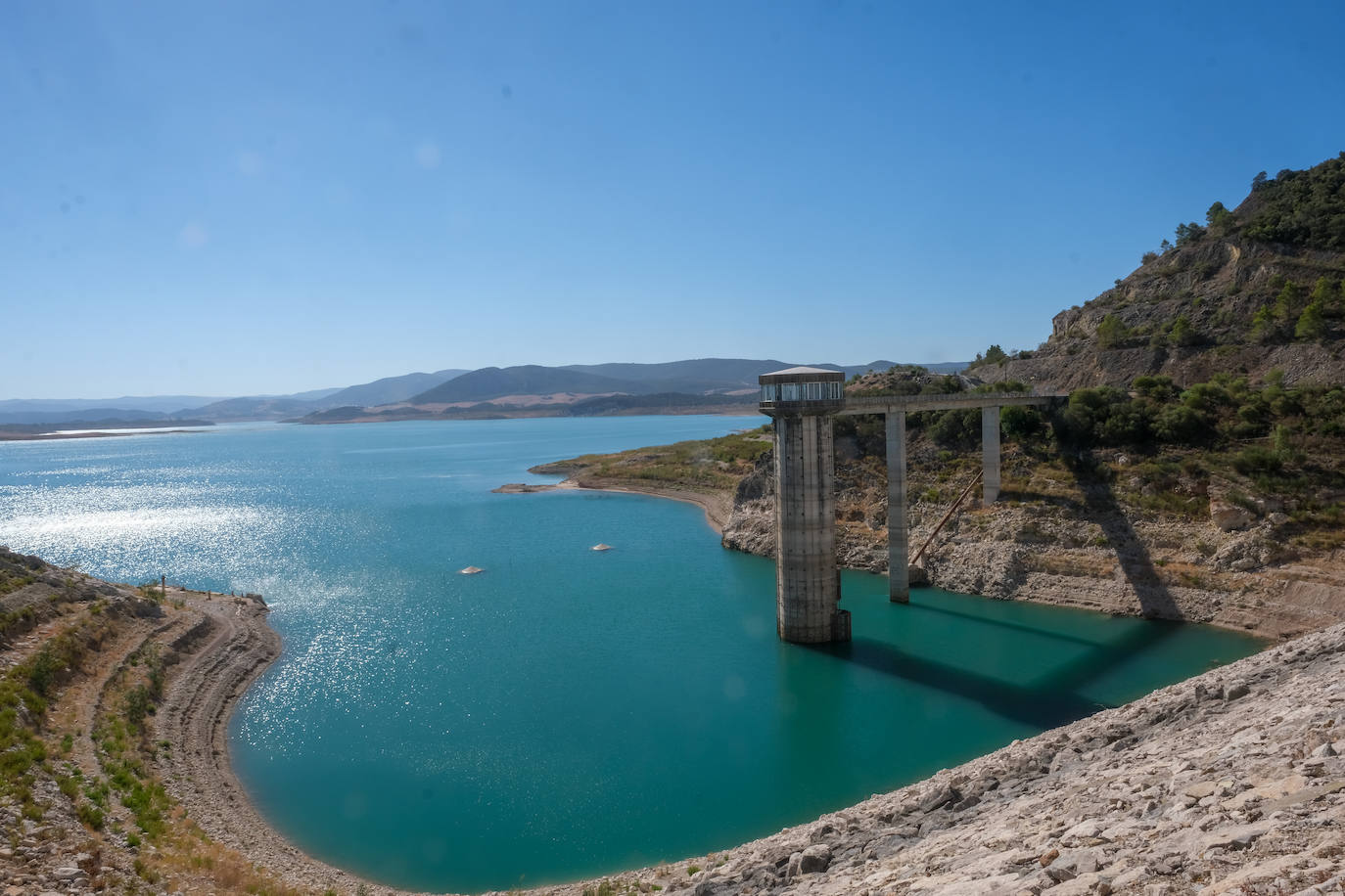 Fotos: El alarmante estado del embalse de Guadalcacín