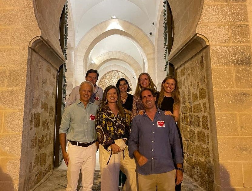 De izquierda a derecha empezando por detrás: Enrique García- Maíquez, Blanca Briales, Leonor Blázquez, Cristina Castany, Delante de izquierda a derecha: Iban Ortúzar, Rosario Palomino y Agustín Blázquez