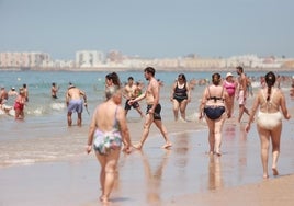 La provincia de Cádiz registró en julio una temperatura media de 25,5 grados, un grado y medio menos que en 2022