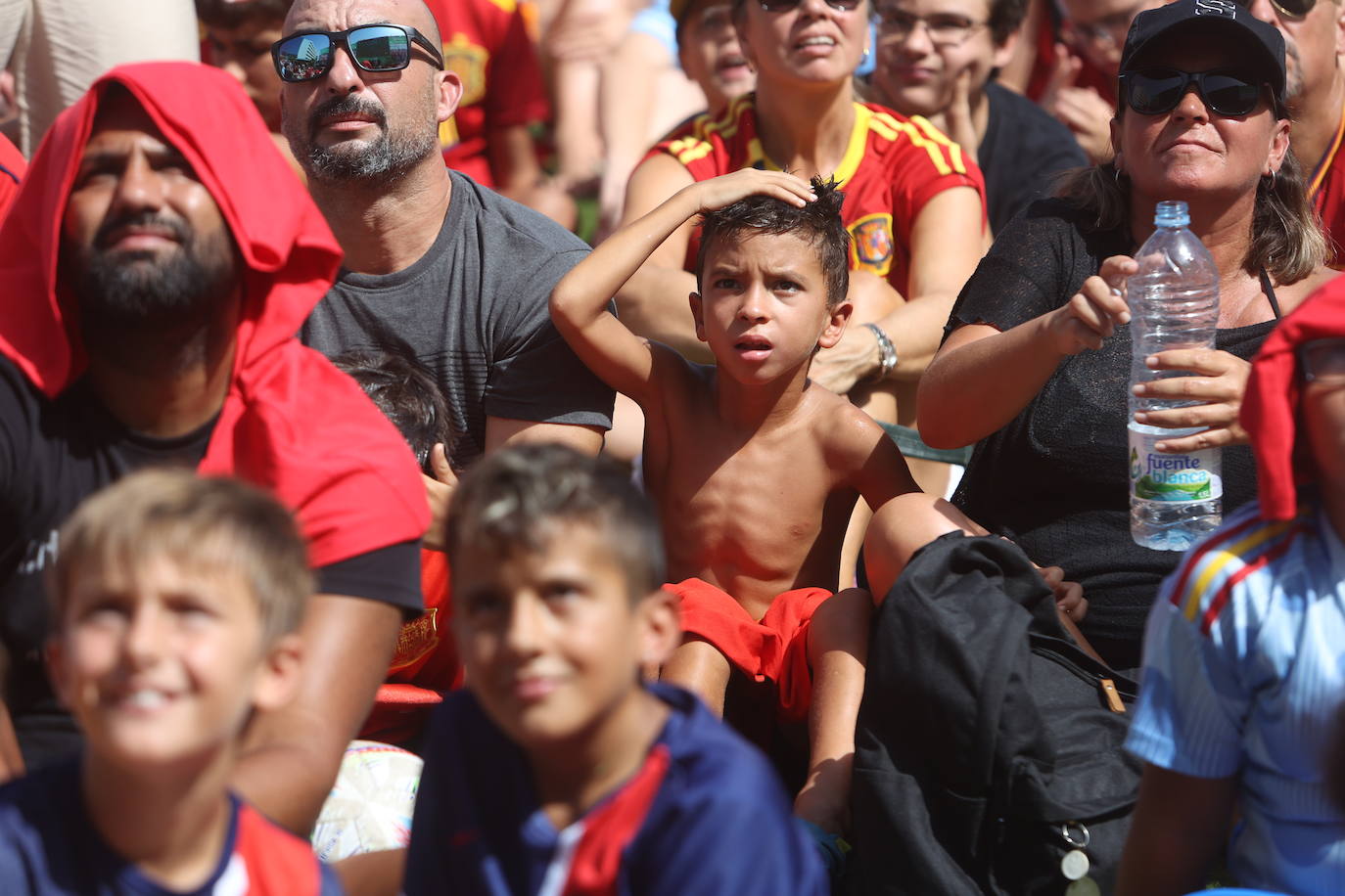 Fotos: Cádiz apoya a la Selección femenina en la &#039;Fan Zone&#039;