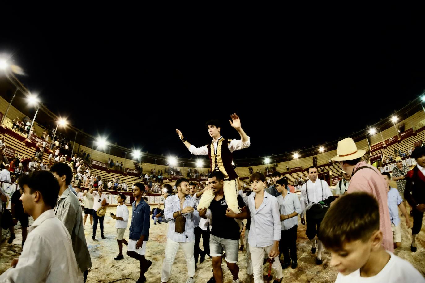Corrida magallánica con los miuras en Sanlúcar: un toro indultado y una gran tarde