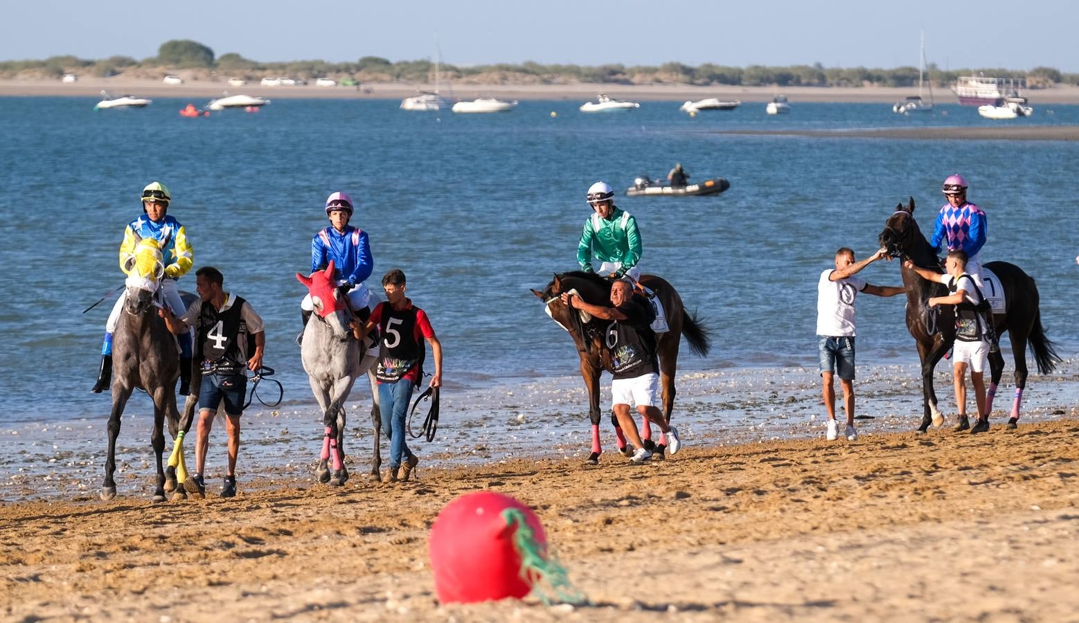 Fotos: Sanlúcar disfruta con el último galope del verano