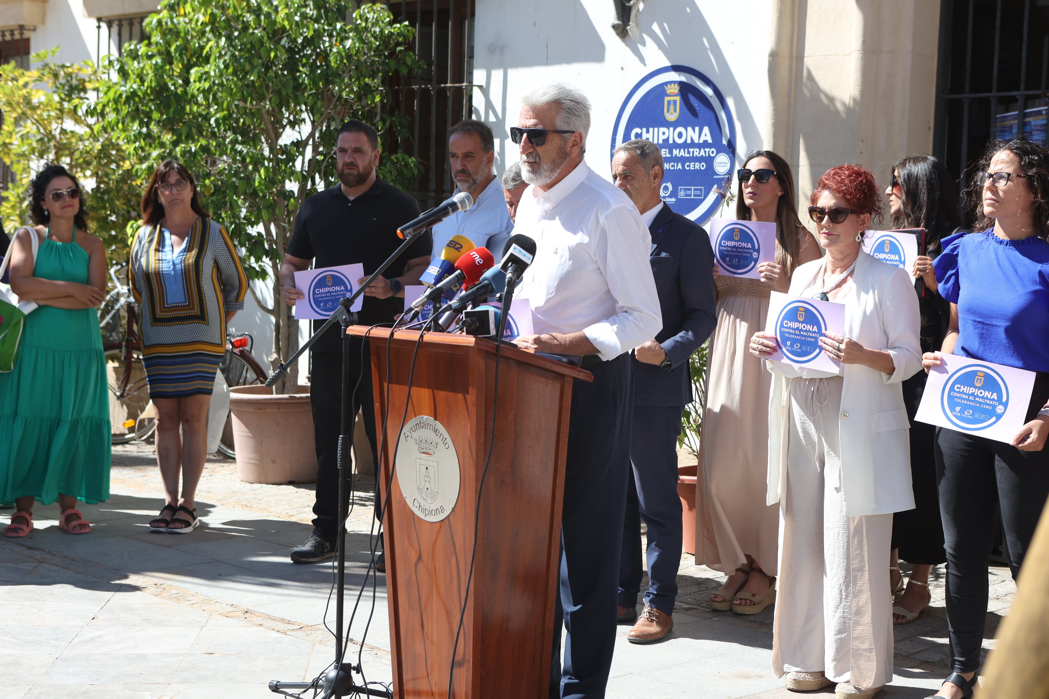 Fotos: Chipiona llora y condena el crimen machista de Encarni