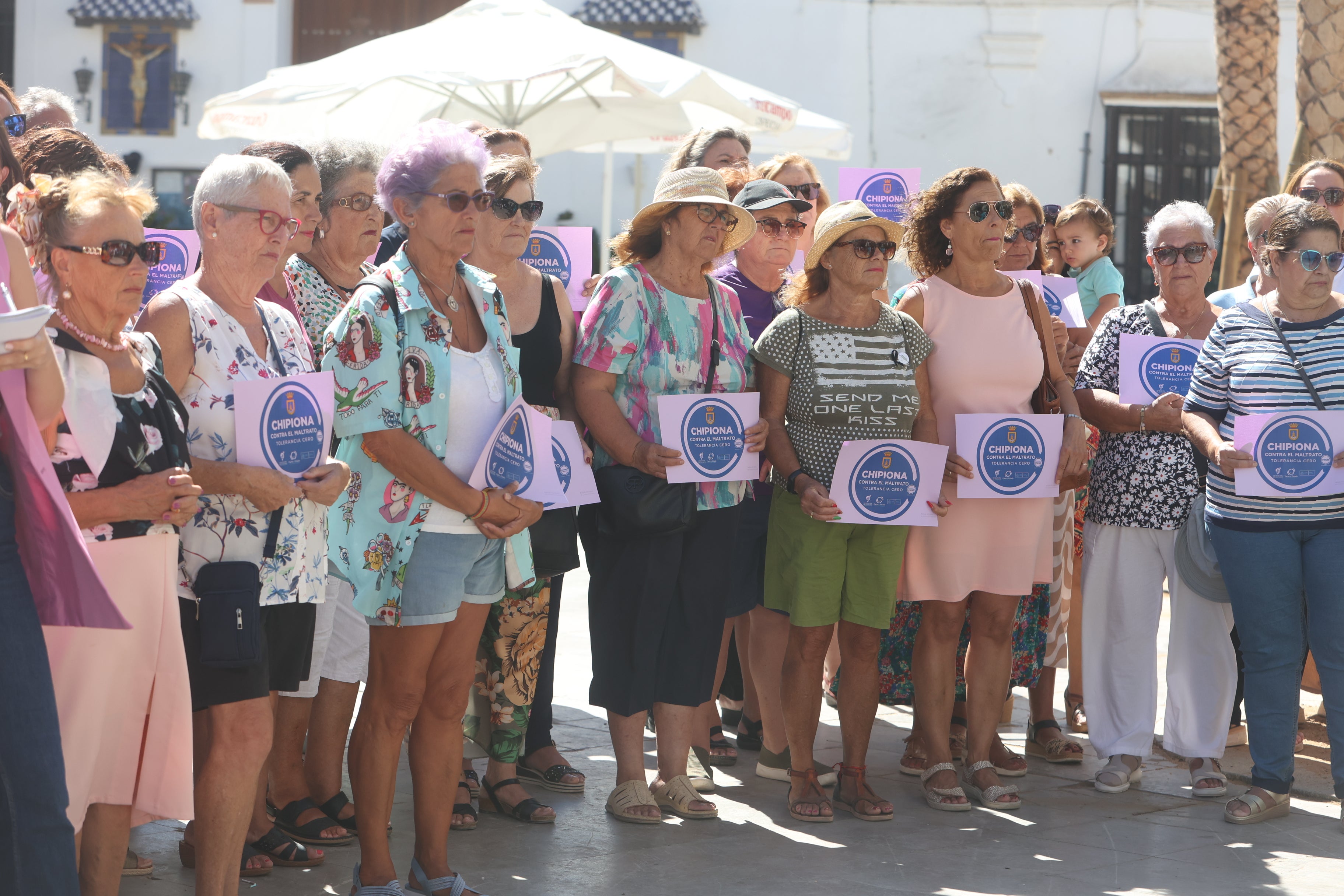 Fotos: Chipiona llora y condena el crimen machista de Encarni