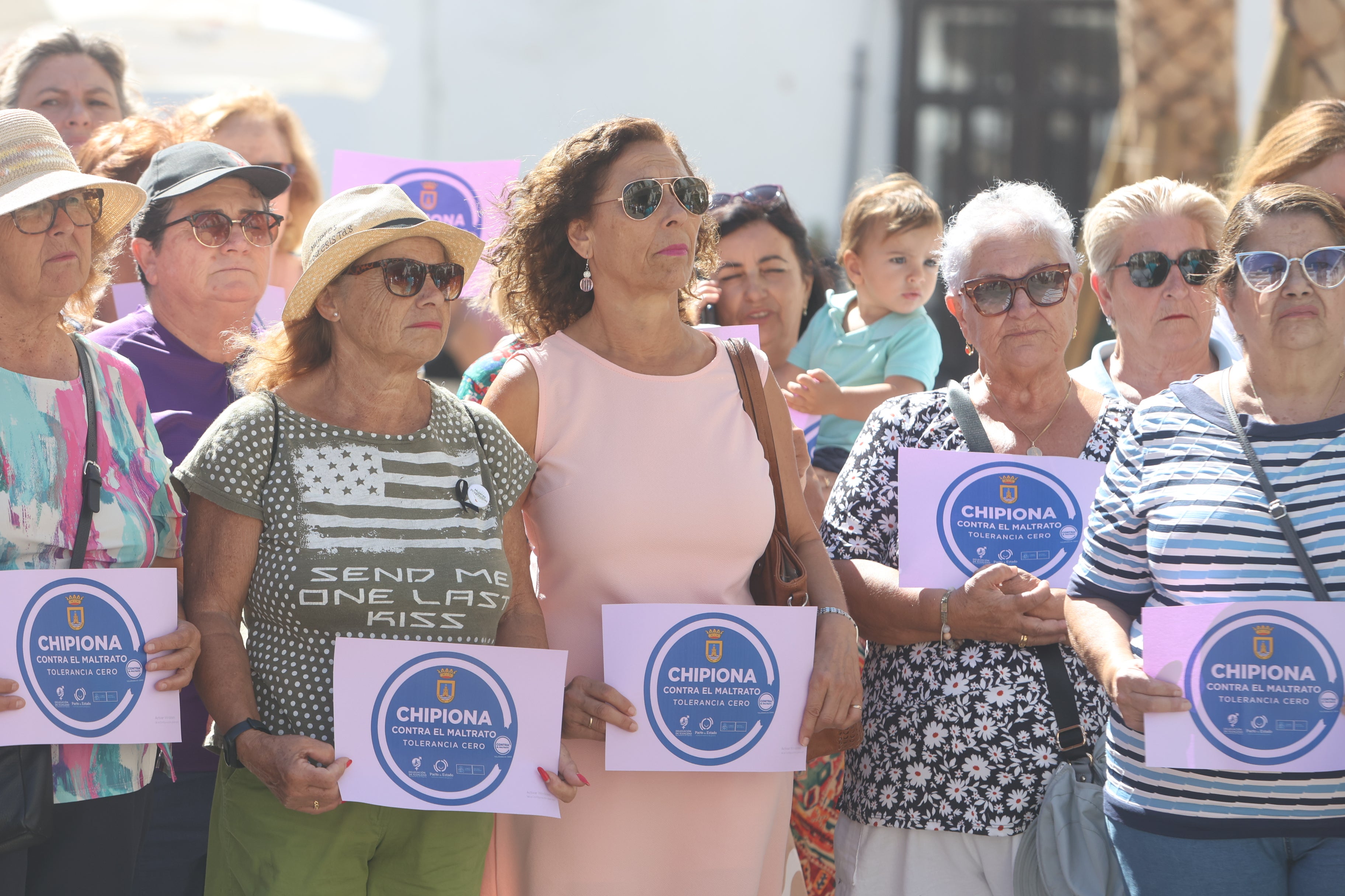 Fotos: Chipiona llora y condena el crimen machista de Encarni