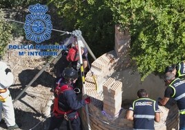 Vídeo: Hallan el cuerpo sin vida de una mujer en un pozo en Jerez
