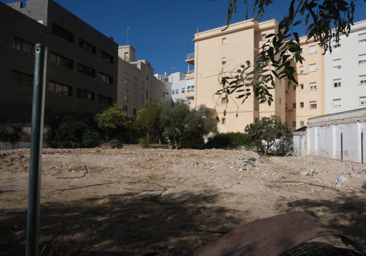 Solar de la avenida de la Marina donde se han hallado los restos