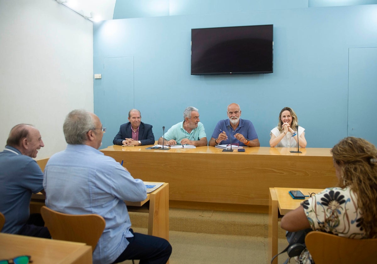 Reunión por los representantes para promocionar el flamenco.