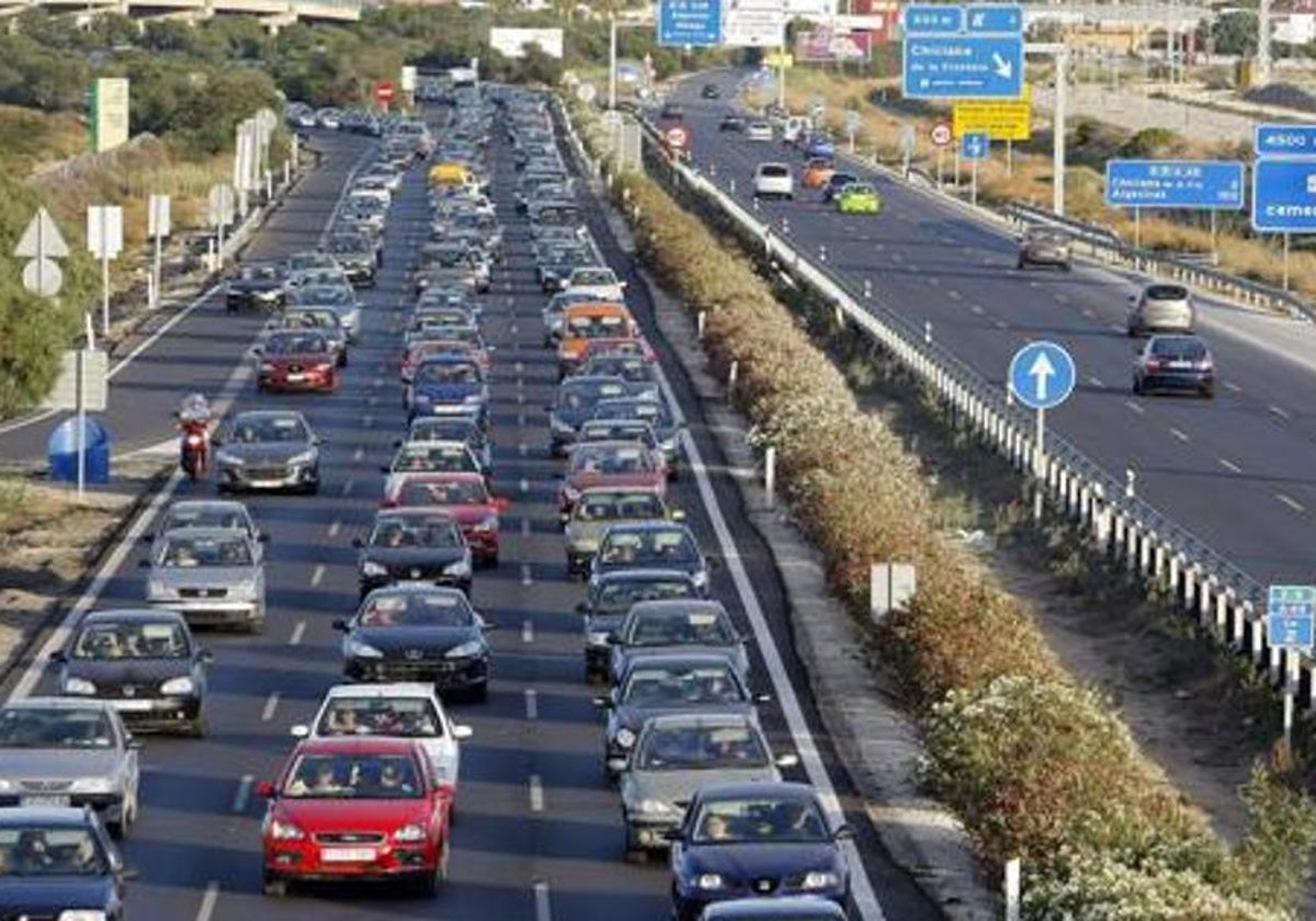 La DGT activa hoy la &#039;Operación Retorno&#039; con más de 188.200 desplazamientos en Cádiz