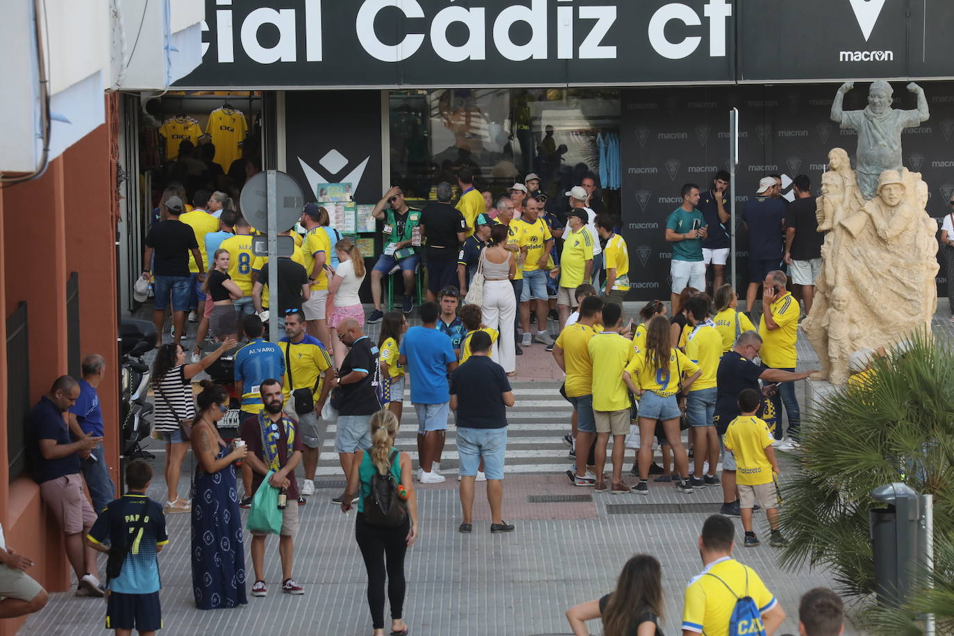 Fotos: Búscate en la previa del partido Cádiz - Villarreal