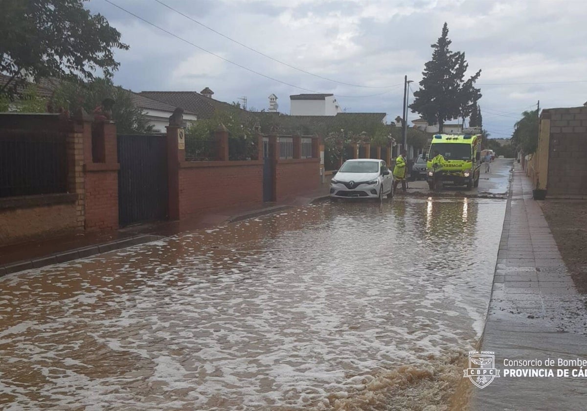 Calle inundada en Arcos de la Frontera.