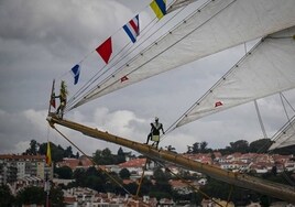 Las impresionantes imágenes de los grandes veleros saliendo desde Lisboa para llegar a Cádiz