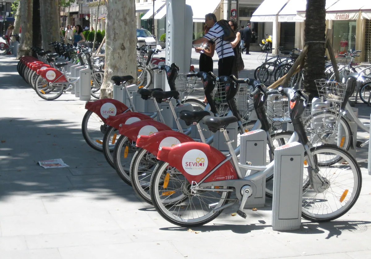 La Asamblea Ciclista de la Bahía pide poner ya en marcha el servicio de alquiler de bicicletas en Cádiz