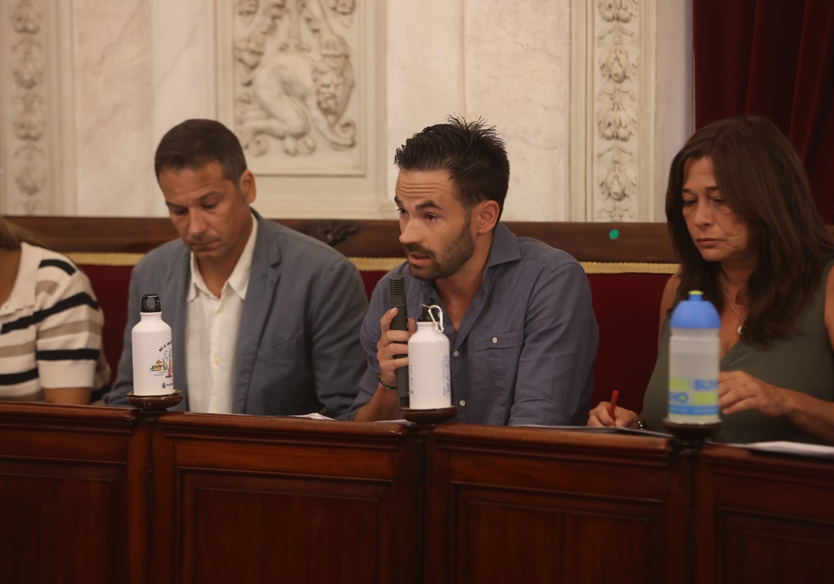 David de la Cruz, durante el último Pleno del Ayuntamiento de Cádiz.