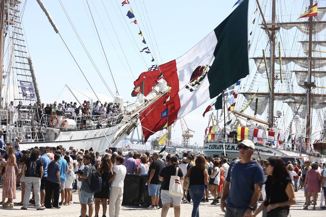 Fotos: La Gran Regata de Cádiz vive un sábado grande antes de la despedida a los veleros