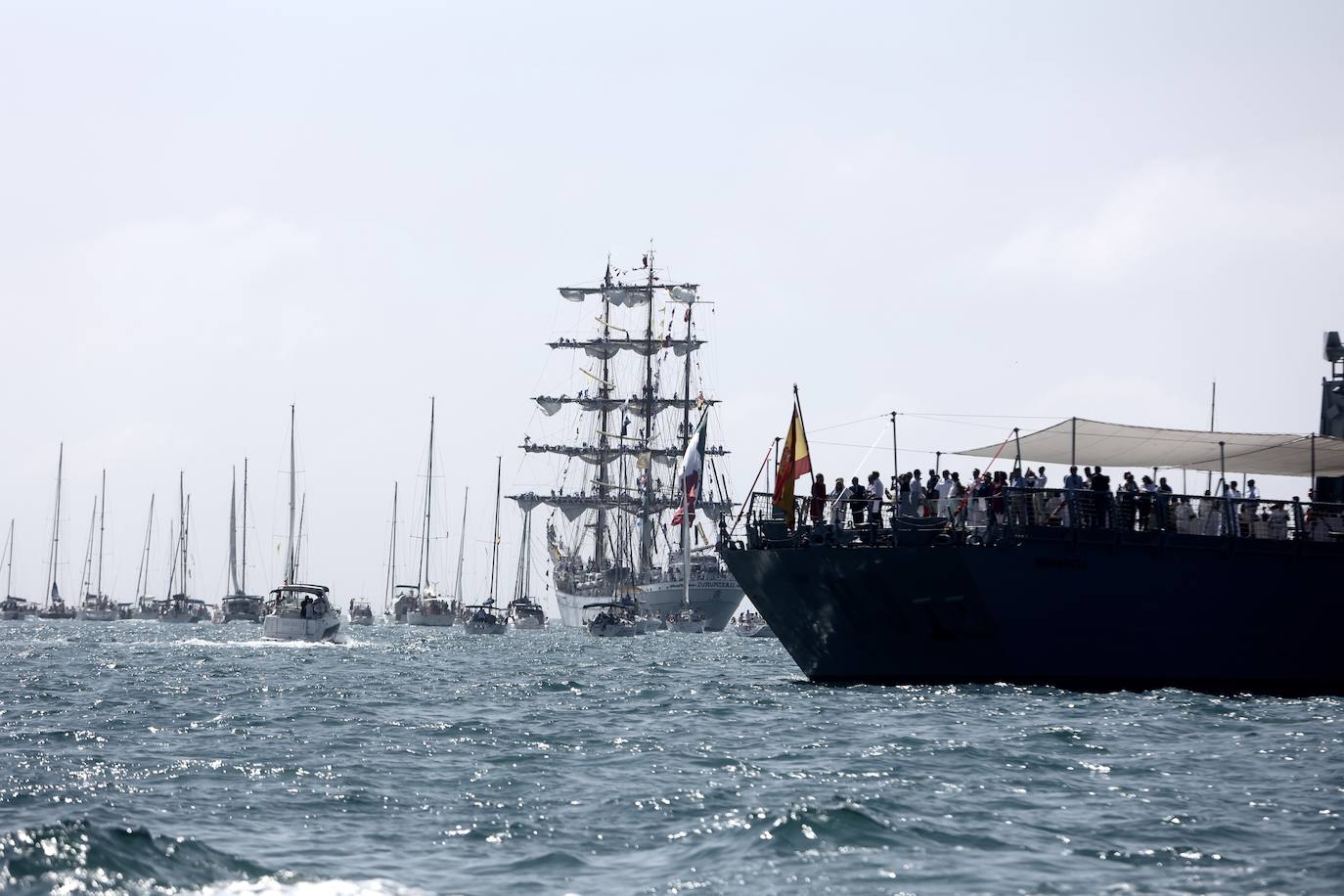Las imágenes de la Parada Naval y despedida de la Gran Regata de Cádiz 2023