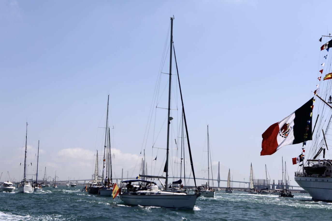 Las imágenes de la Parada Naval y despedida de la Gran Regata de Cádiz 2023