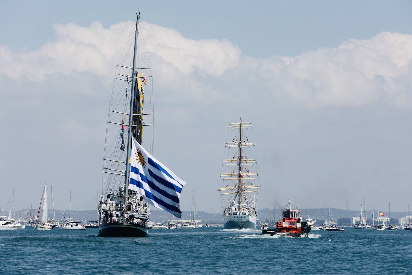 Las imágenes de la Parada Naval y despedida de la Gran Regata de Cádiz 2023