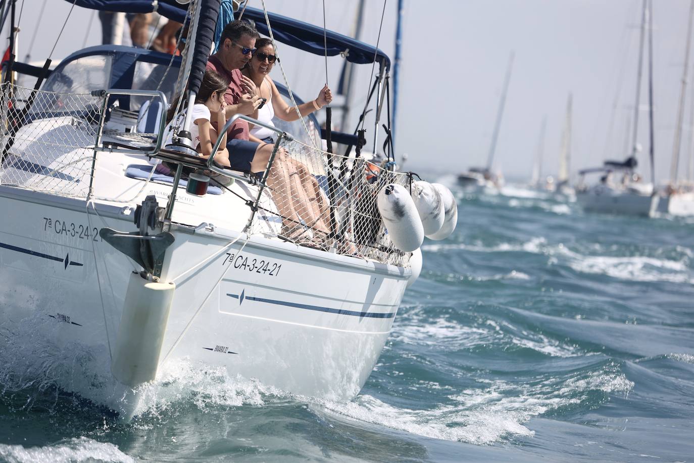 Las imágenes de la Parada Naval y despedida de la Gran Regata de Cádiz 2023