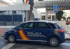 Intenta entrar a España oculto en un camión un varón con tres órdenes de detención