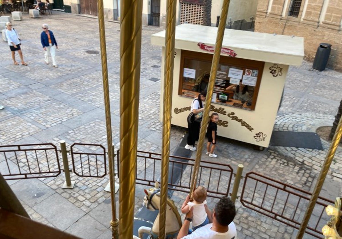 El tiovivo de la plaza de la Catedral