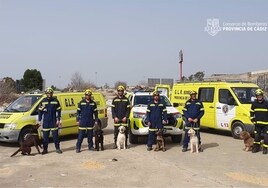 Los bomberos de Cádiz desplazados a Marruecos tratan de apagar su impotencia: «No había vida, había olor a víctimas»