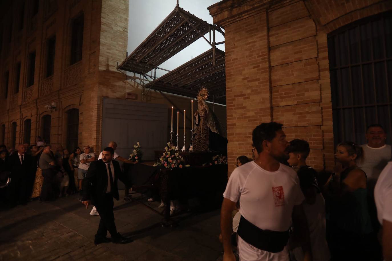 Fotos: Así ha sido la primera procesión civil de Cádiz