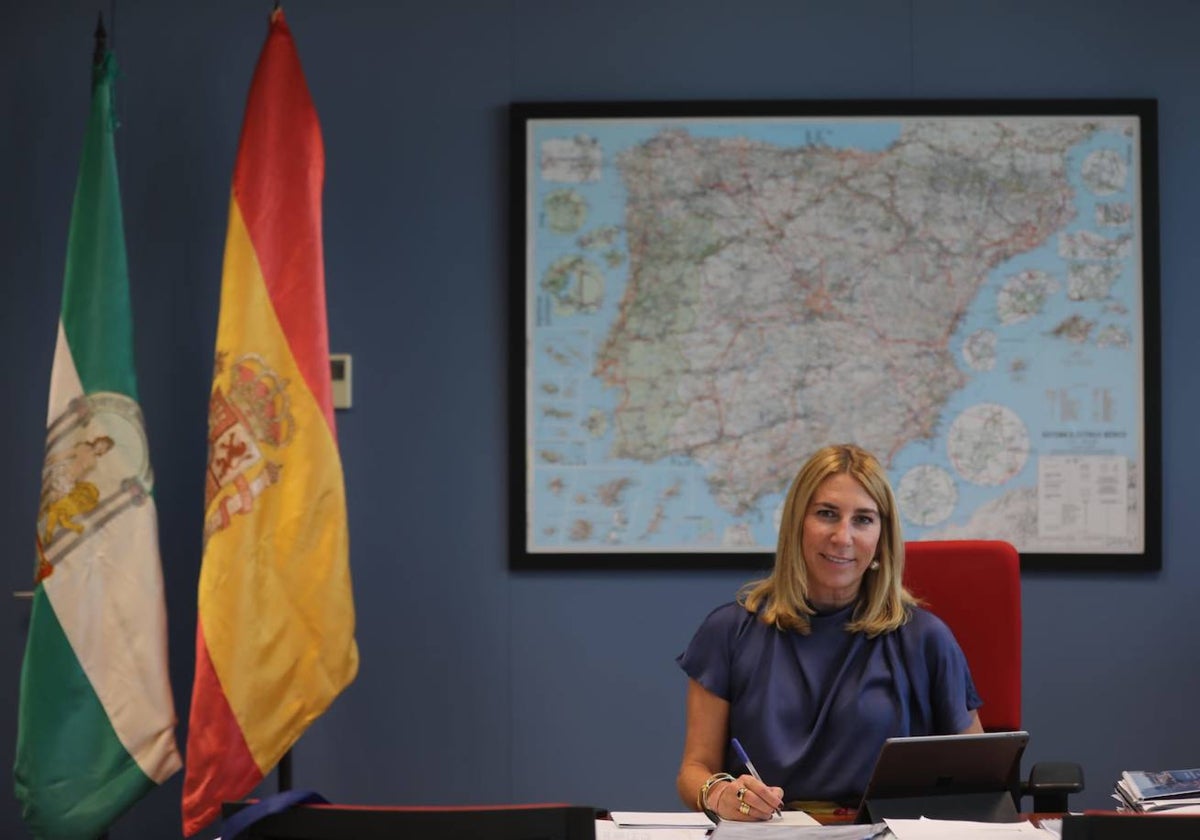 Inmaculada Olivero, en su despacho de la delegación de la Junta de Andalucía en Cádiz.