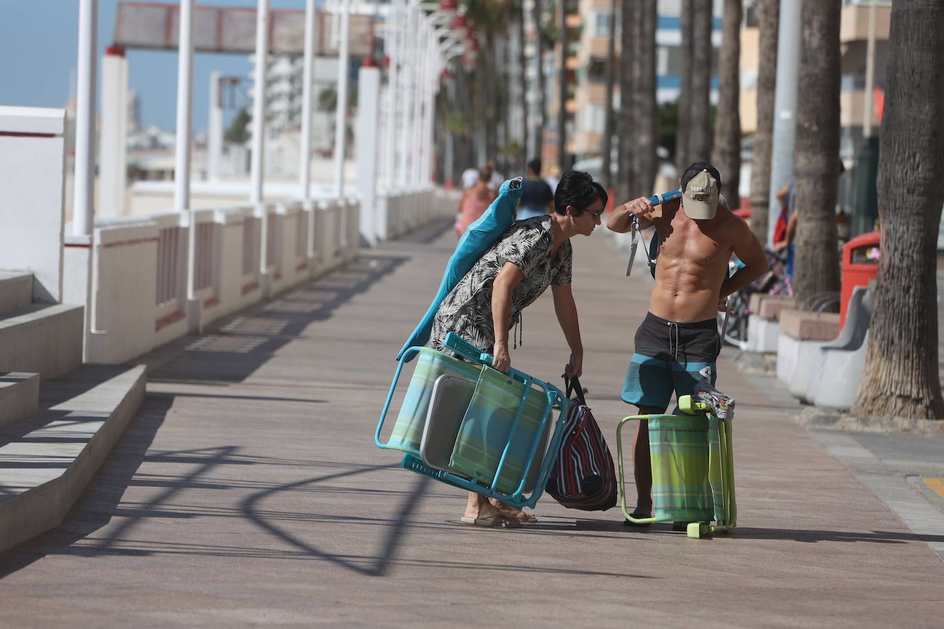 Fotos: Los gaditanos disfrutan del &#039;veroño&#039;... y con sus mascotas
