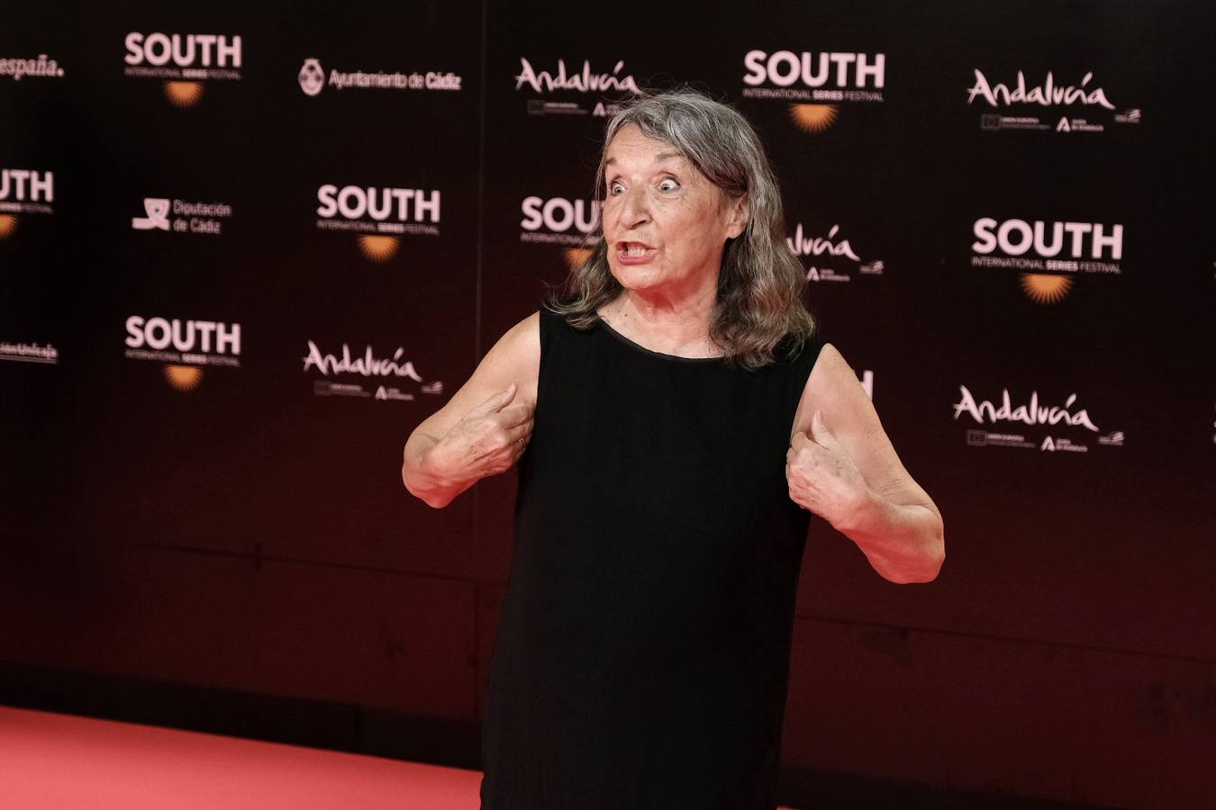 Fotos: La llegada de los invitados a la gala de inauguración (I)