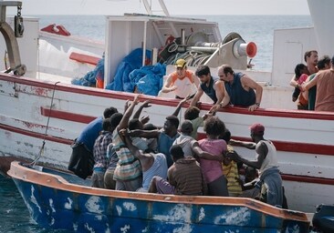 El pesquero español rechazado en Malta con 51 inmigrantes a bordo inspira 'La ley del mar'